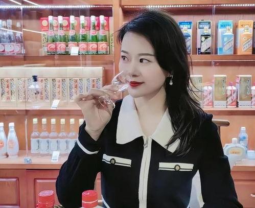 小芹菜爆料者视频播放,揭秘幕后真相